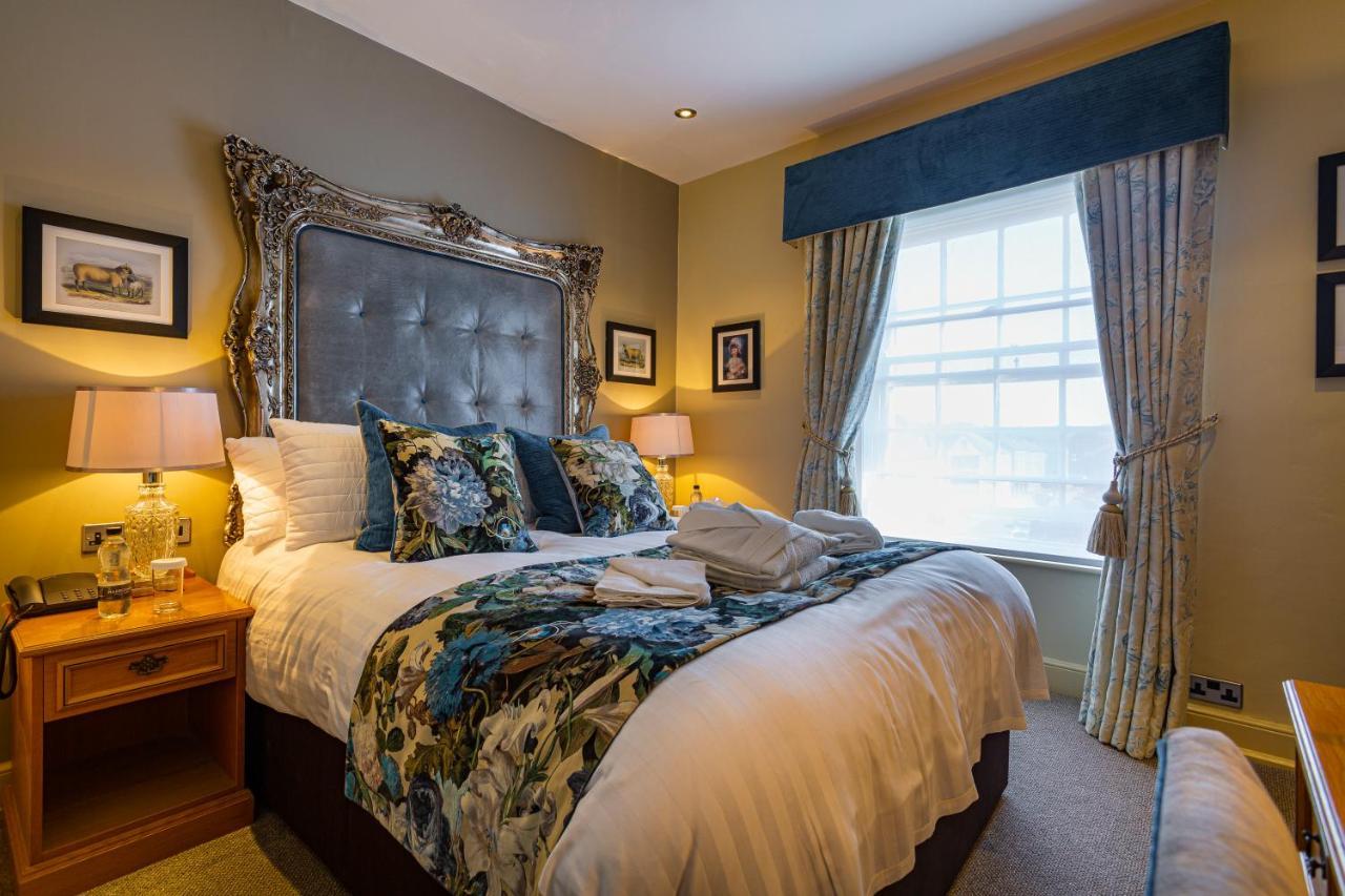 The Rutland Arms Hotel, Bakewell, Derbyshire المظهر الخارجي الصورة