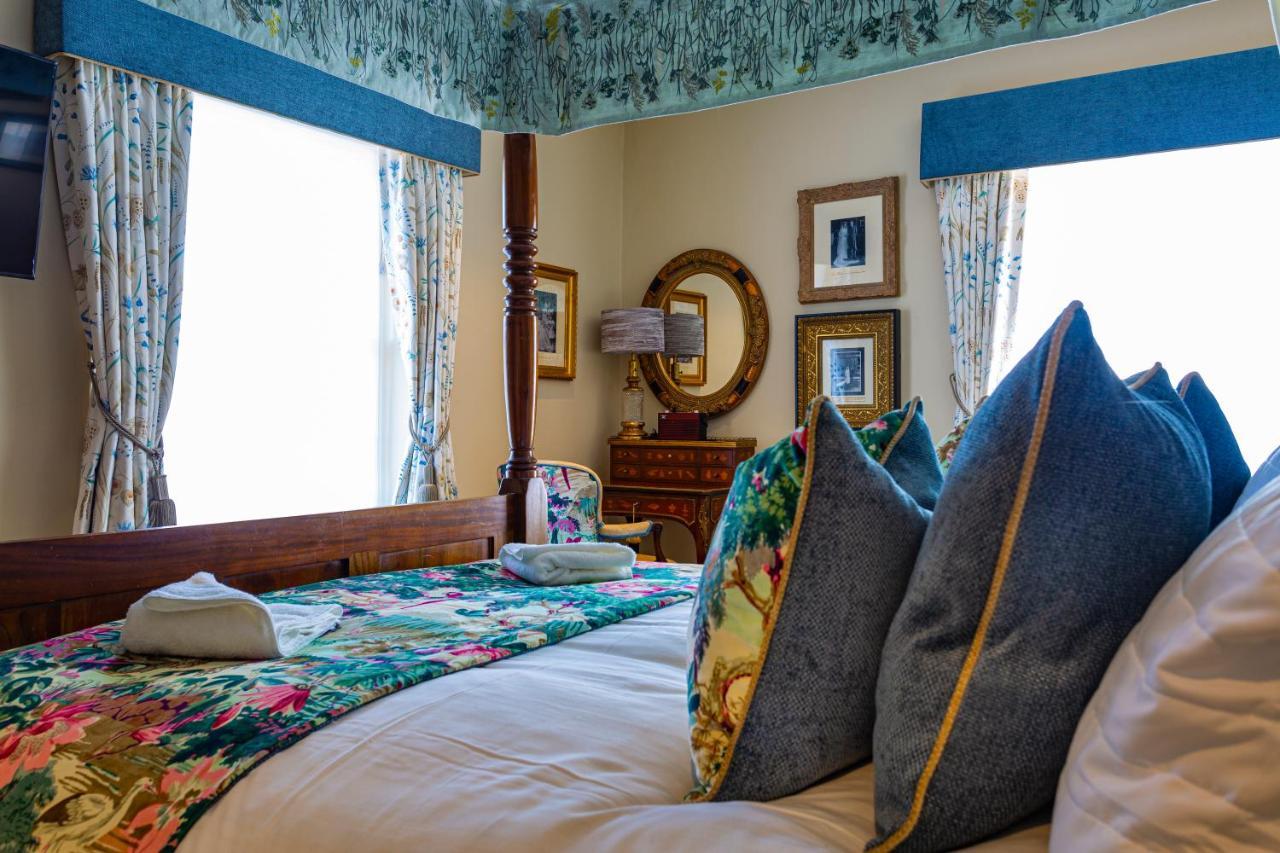 The Rutland Arms Hotel, Bakewell, Derbyshire المظهر الخارجي الصورة