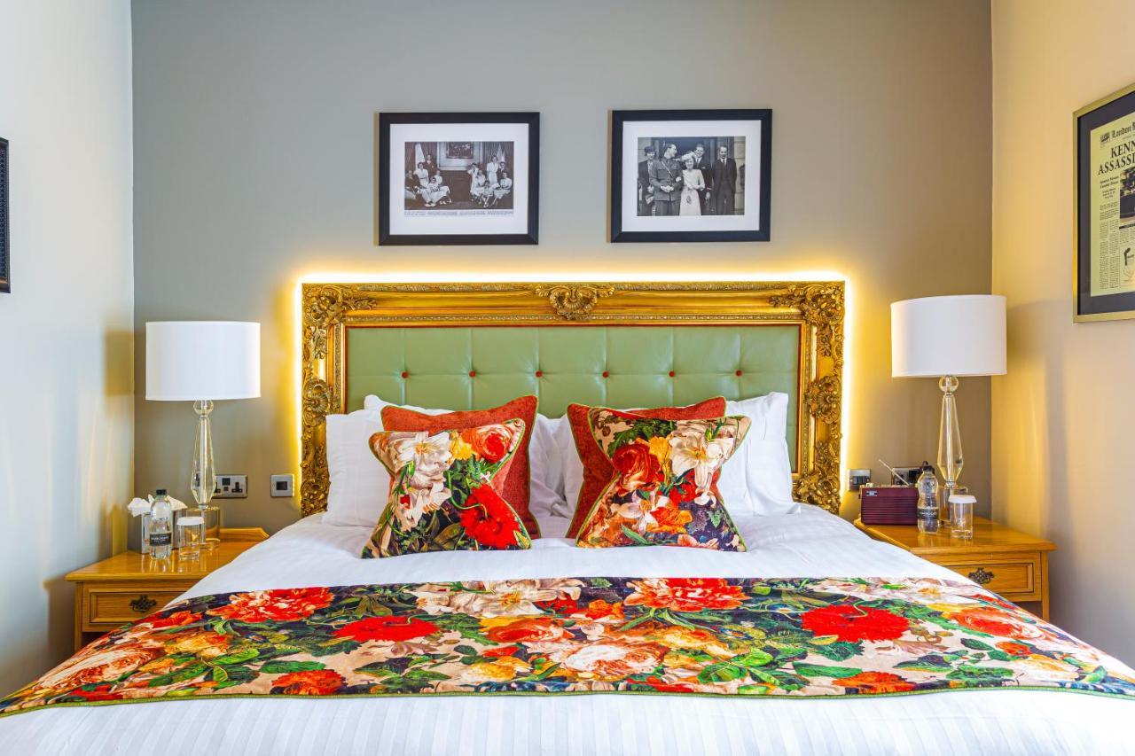 The Rutland Arms Hotel, Bakewell, Derbyshire المظهر الخارجي الصورة