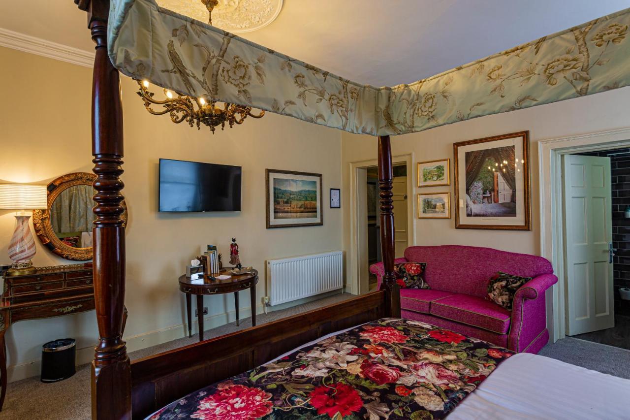 The Rutland Arms Hotel, Bakewell, Derbyshire المظهر الخارجي الصورة