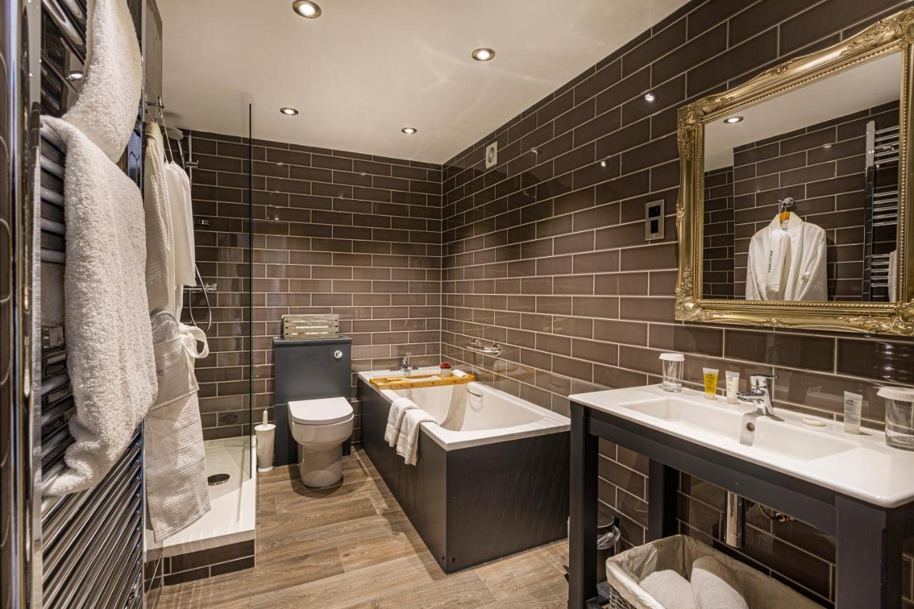 The Rutland Arms Hotel, Bakewell, Derbyshire المظهر الخارجي الصورة