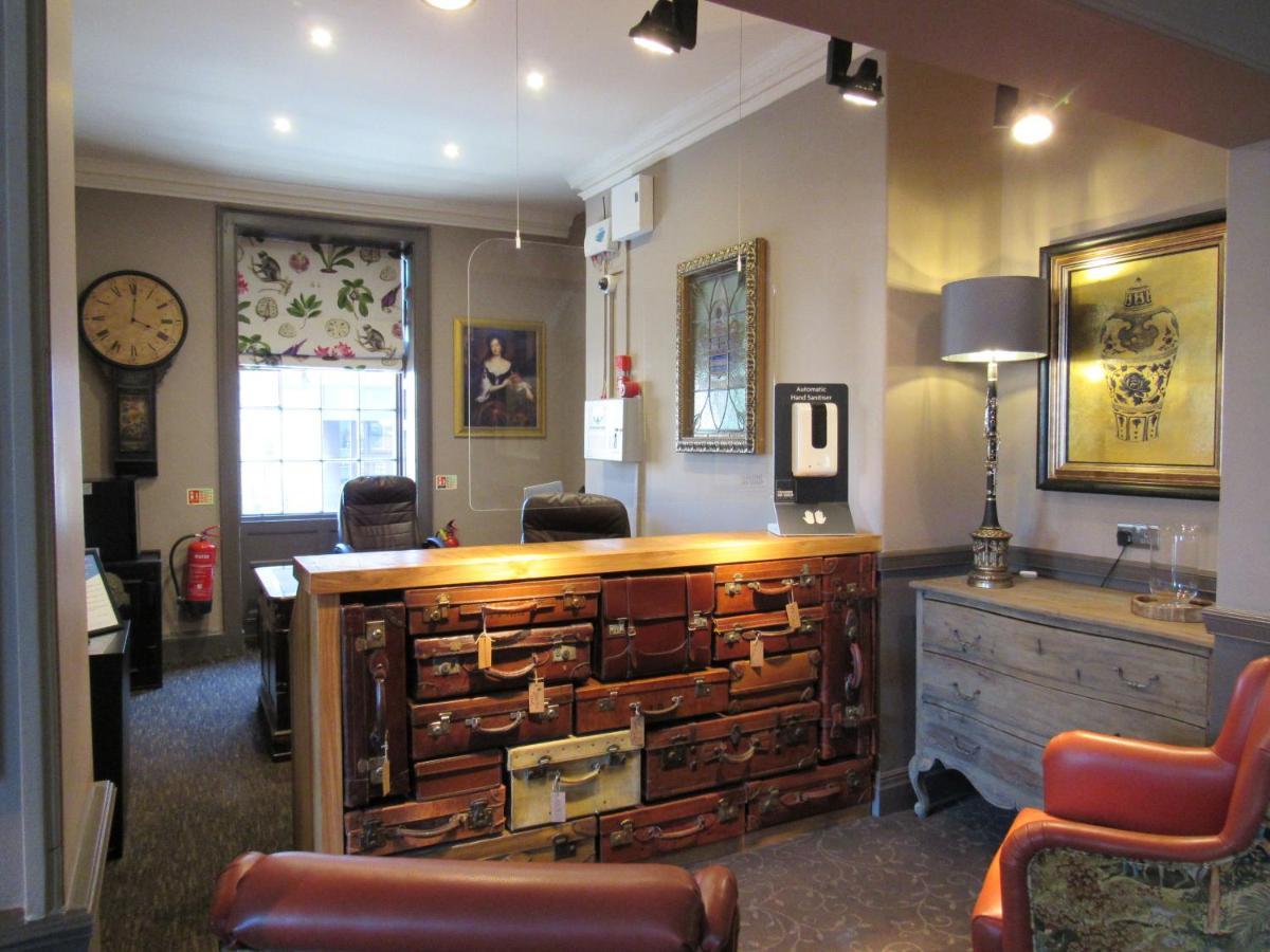 The Rutland Arms Hotel, Bakewell, Derbyshire المظهر الخارجي الصورة