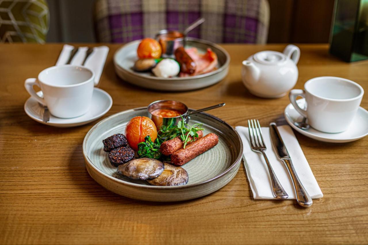 The Rutland Arms Hotel, Bakewell, Derbyshire المظهر الخارجي الصورة