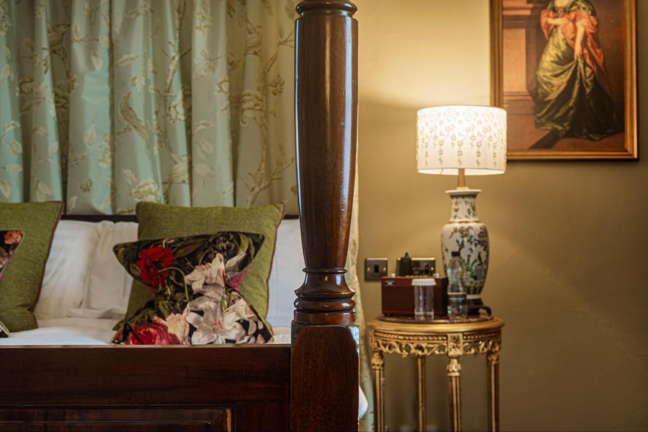 The Rutland Arms Hotel, Bakewell, Derbyshire المظهر الخارجي الصورة
