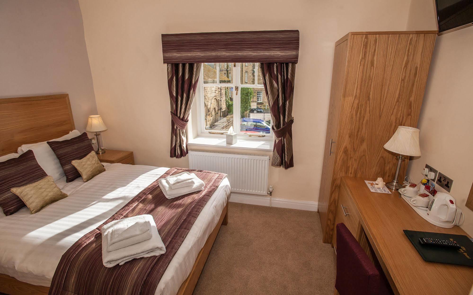 The Rutland Arms Hotel, Bakewell, Derbyshire المظهر الخارجي الصورة