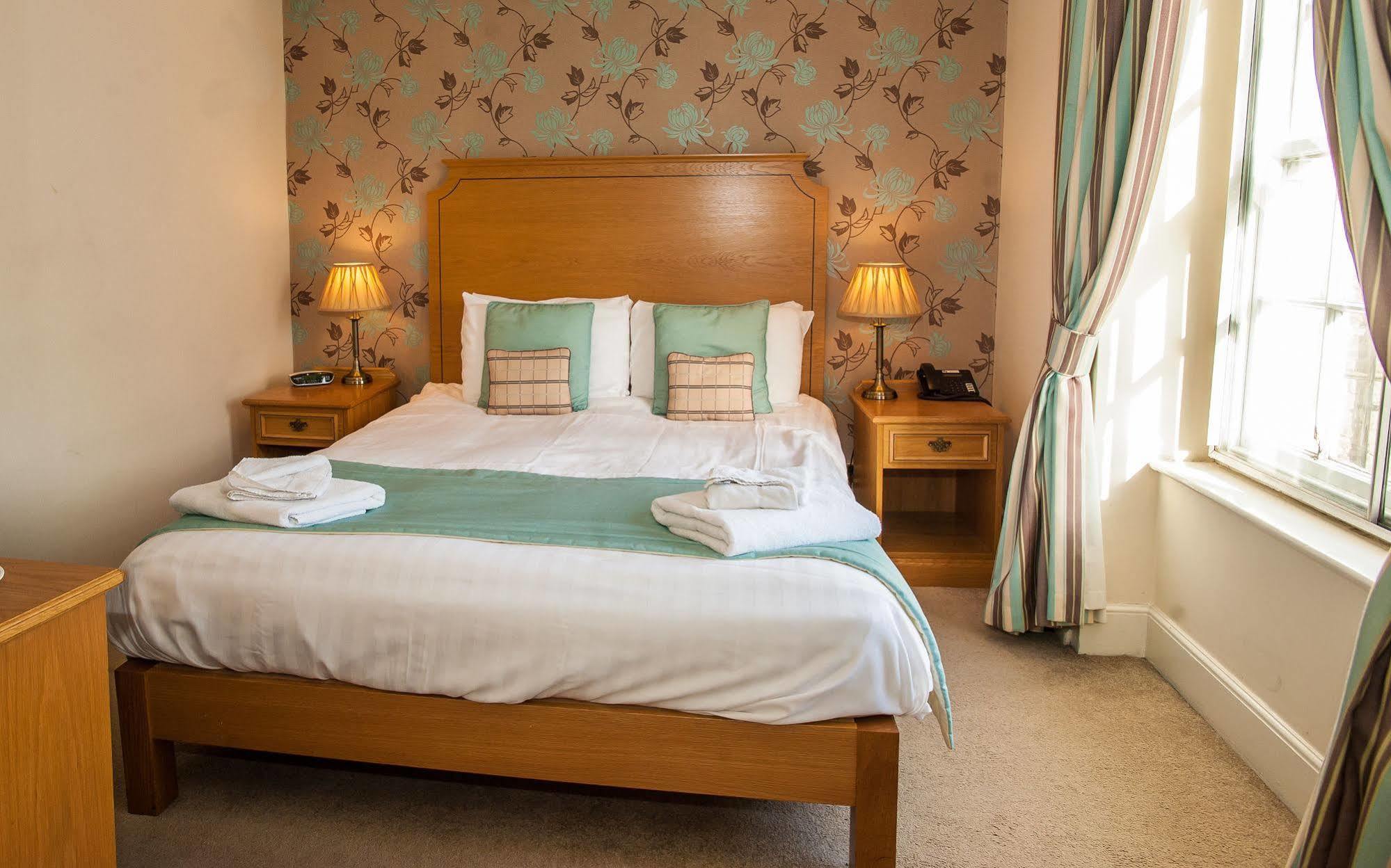 The Rutland Arms Hotel, Bakewell, Derbyshire المظهر الخارجي الصورة